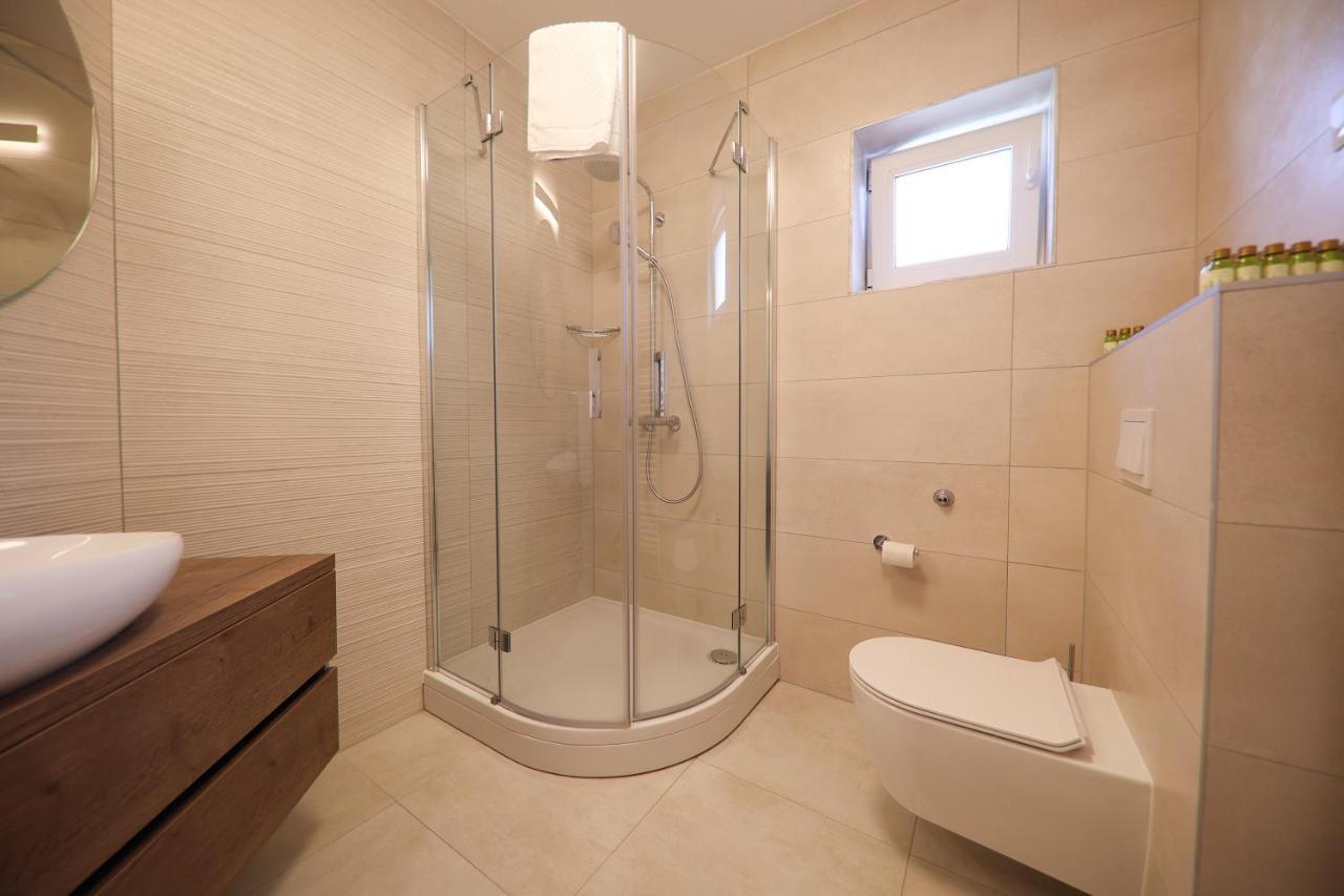 Apartmani Diklo Zara Esterno foto