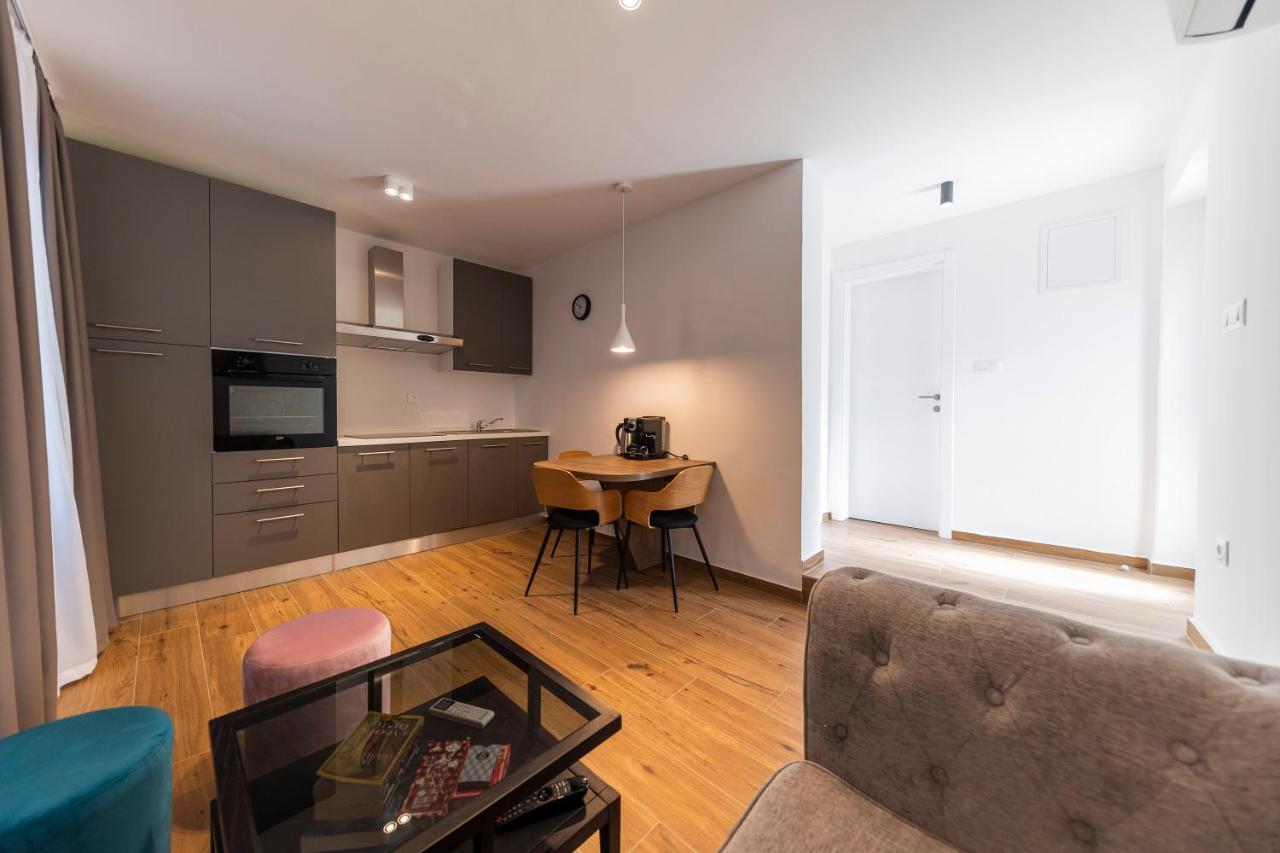 Apartmani Diklo Zara Esterno foto