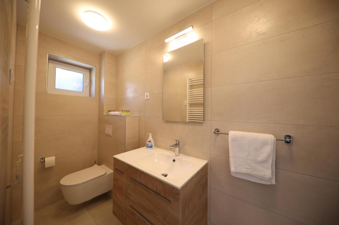 Apartmani Diklo Zara Esterno foto