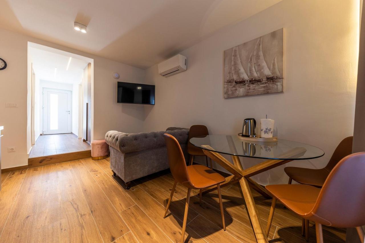 Apartmani Diklo Zara Esterno foto