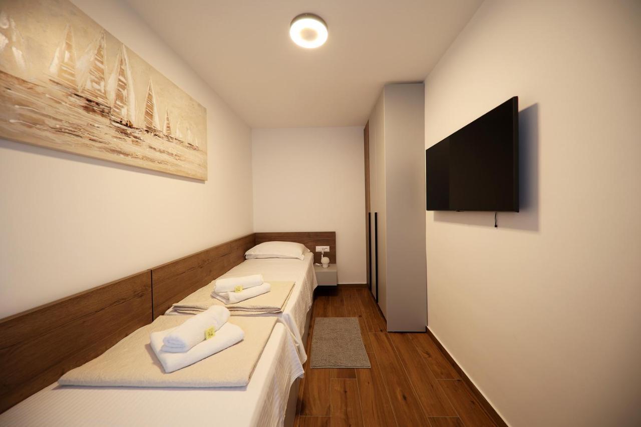Apartmani Diklo Zara Esterno foto