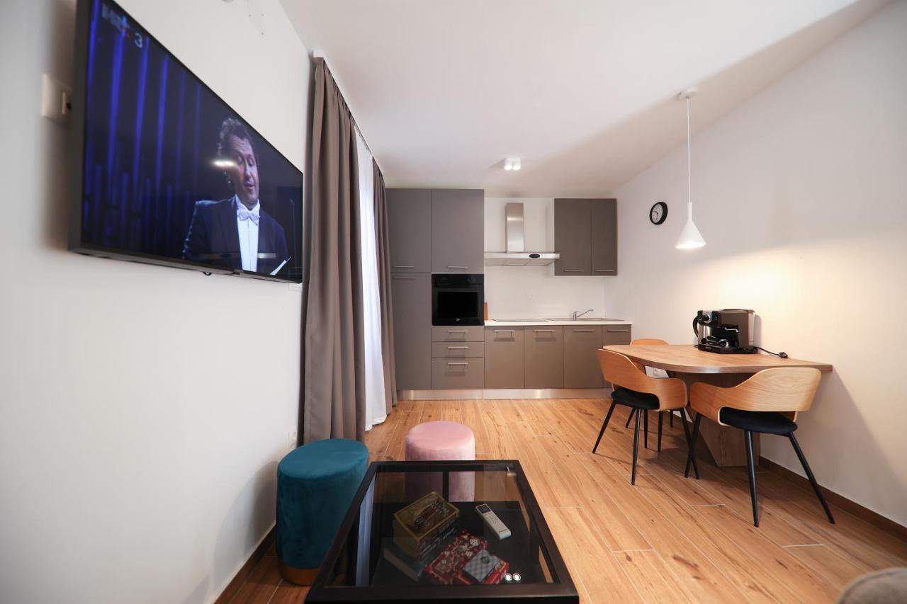 Apartmani Diklo Zara Esterno foto